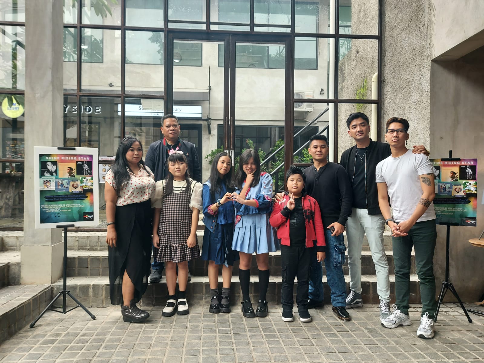 Shine Record lahirkan 7 penyanyi muda pendatang baru