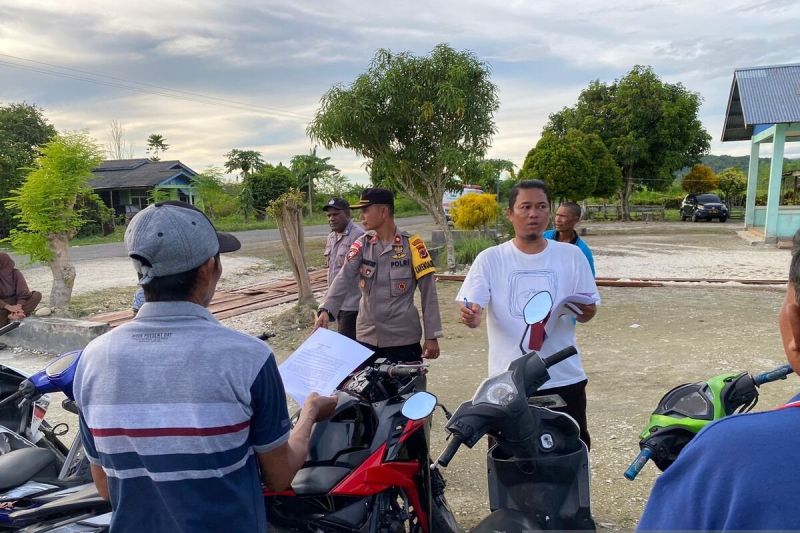 10 motor barang bukti jarahan di Jayapura dikembalikan ke pemiliknya 10 motor barang bukti jarahan di Jayapura dikembalikan ke pemiliknya