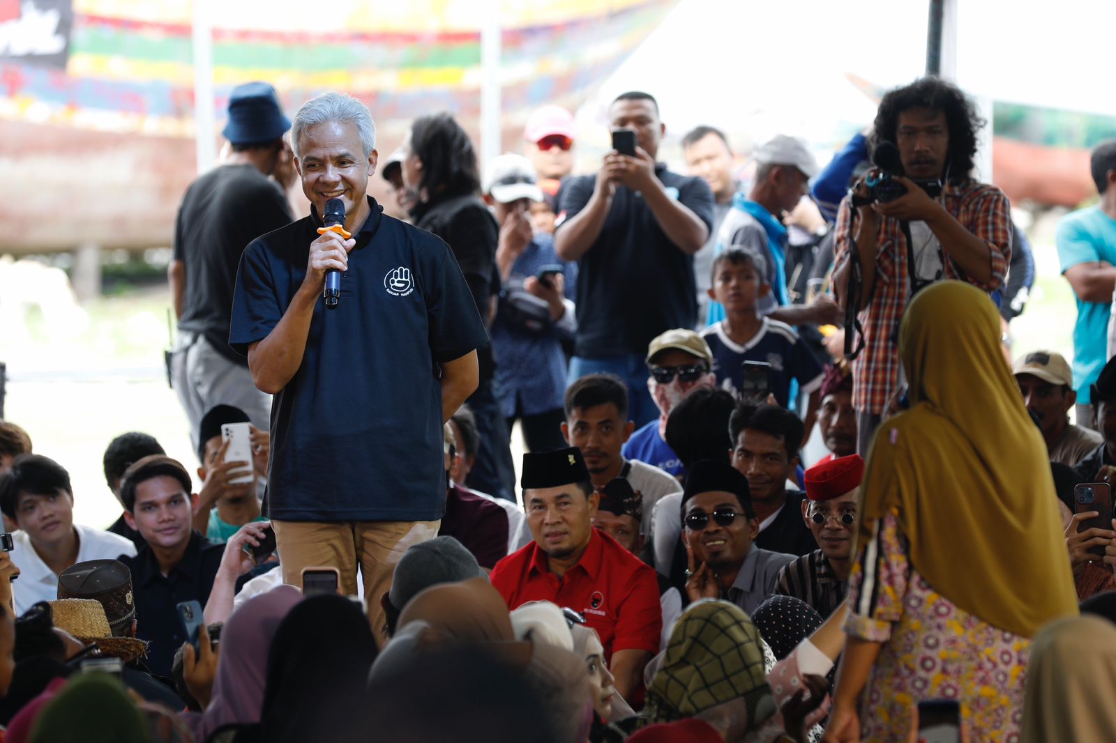 Ganjar-Mahfud janji hapus utang nelayan lewat program penghapusan kredit macet Ganjar-Mahfud janji hapus utang nelayan lewat program penghapusan kredit macet