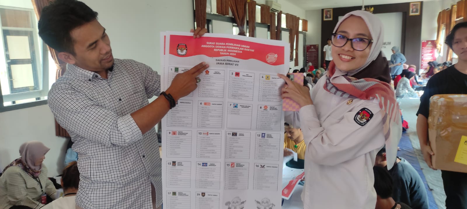 Ribuan surat suara Pemilu 2024 di Purwakarta rusak Ribuan surat suara Pemilu 2024 di Purwakarta rusak