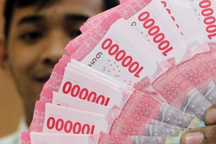 Rupiah naik 17 poin menjadi Rp15.808 per dolar AS