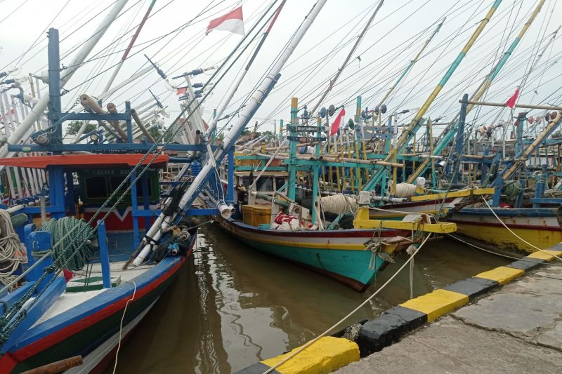 BMKG imbau nelayan agar waspadai tinggi gelombang Samudra Hindia 4.0 meter BMKG imbau nelayan agar waspadai tinggi gelombang Samudra Hindia 4.0 meter