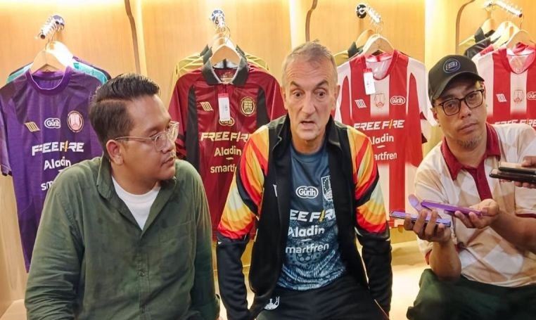 Milomir Seslija siap jadi pelatih Persis Solo di Liga I Indonesia Milomir Seslija siap jadi pelatih Persis Solo di Liga I Indonesia