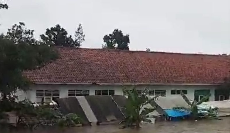 Puluhan rumah warga Ciranjang terendam banjir akibat sungai meluap