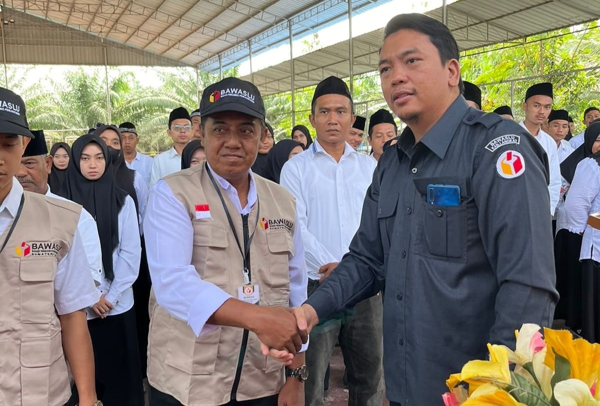 Bawaslu Langkat hadiri pelantikan ribuan Pengawas TPS  