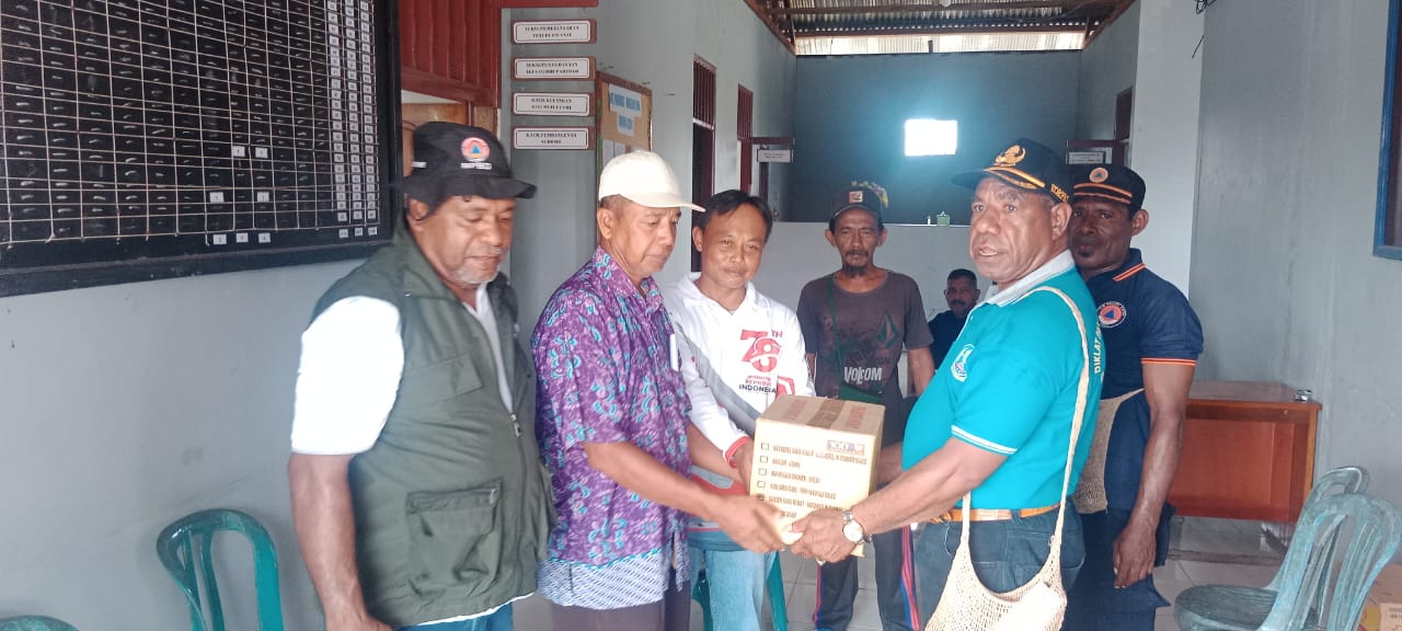 Pemkab Jayapura salurkan bantuan warga terdampak kericuhan Pemkab Jayapura salurkan bantuan warga terdampak kericuhan