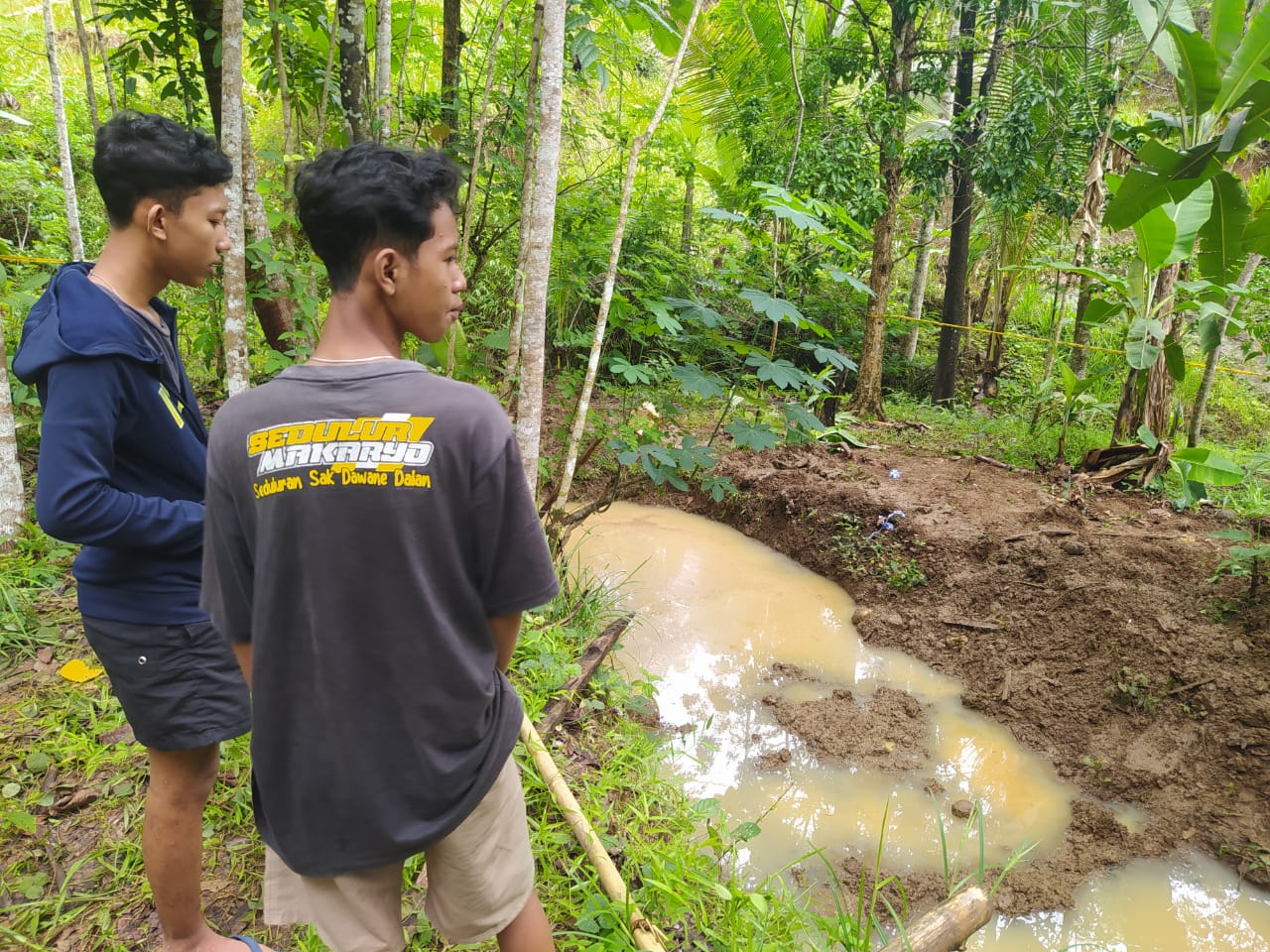 Wanita Kajoran lereng Sumbing ditemukan meninggal dunia di kolam Wanita Kajoran lereng Sumbing ditemukan meninggal dunia di kolam