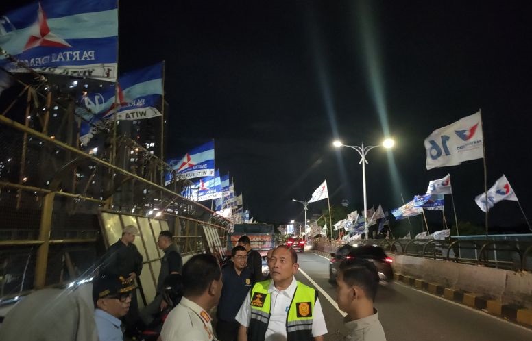 Satpol PP DKI fasilitasi perapihan APK Satpol PP DKI fasilitasi perapihan APK