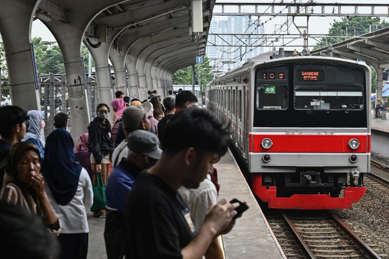 Banjir di Stasiun Tanjung Priok ganggu perjalanan 11 KRL Banjir di Stasiun Tanjung Priok ganggu perjalanan 11 KRL