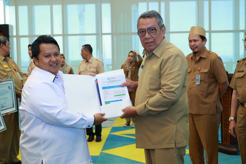 Enam perangkat daerah Tangsel raih penghargaan pelayanan publik Enam perangkat daerah Tangsel raih penghargaan pelayanan publik
