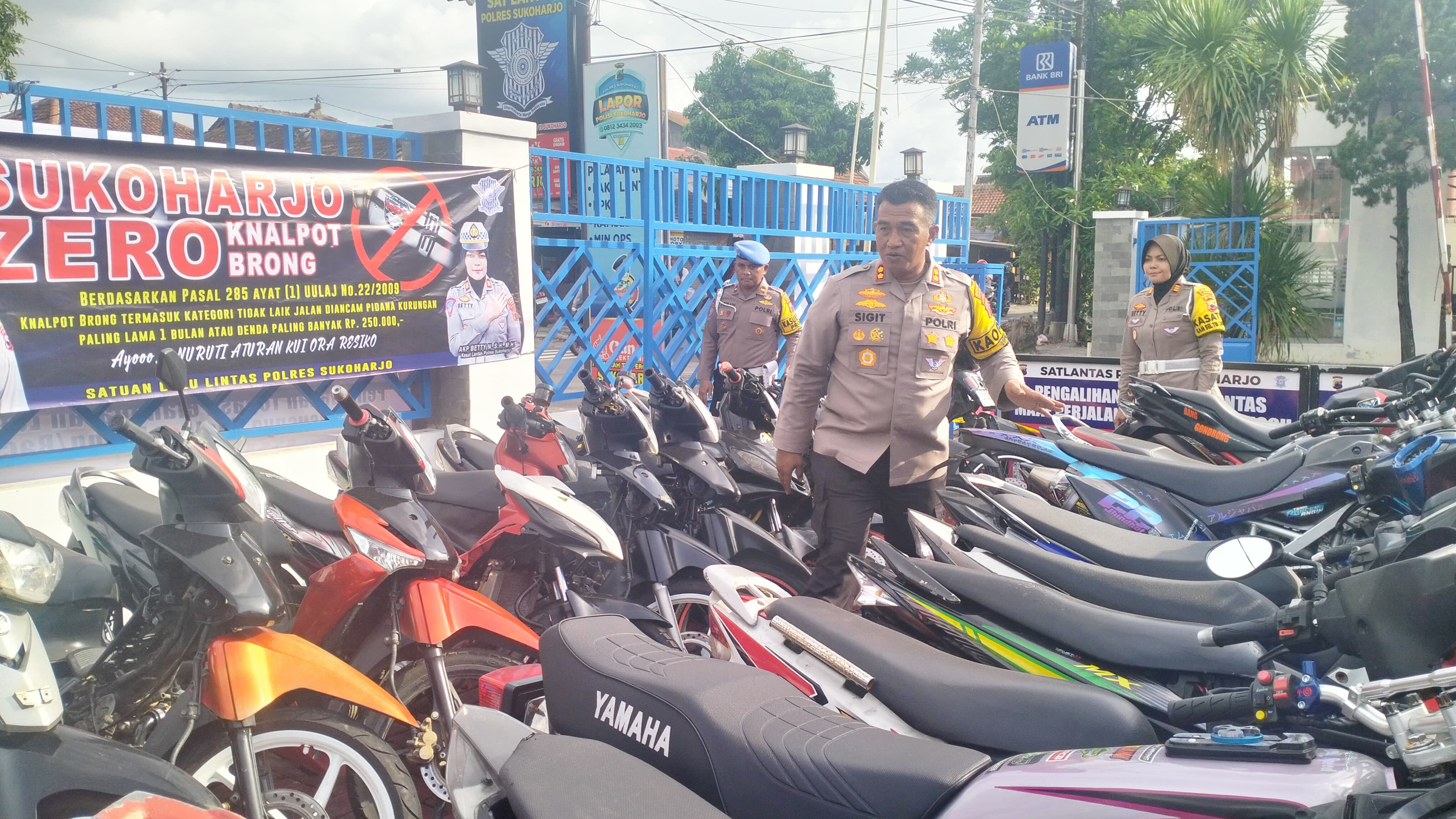 Ratusan knalpot brong dan kendaraan bodong disita Polres Sukoharjo Ratusan knalpot brong dan kendaraan bodong disita Polres Sukoharjo