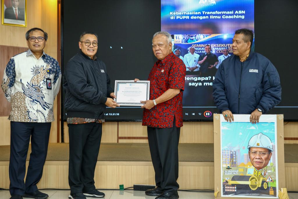 Komitmen transformasi SDM, Menteri PUPR dapat gelar Honorary Coach ESQ