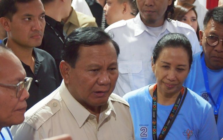 Kampanye hari ke-56, Prabowo dan Gibran sambangi sejumlah titik di Jawa Kampanye hari ke-56, Prabowo dan Gibran sambangi sejumlah titik di Jawa