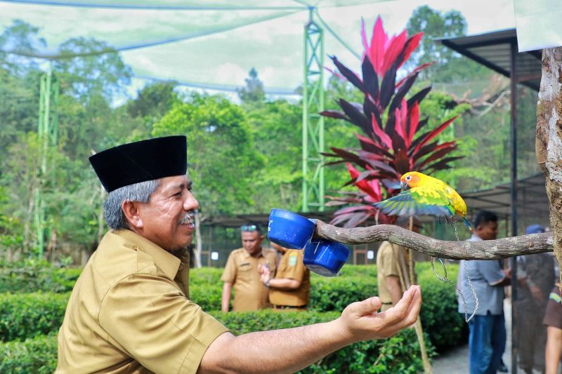 Pemkab Siak resmikan taman wisata berisi 21 jenis burung Pemkab Siak resmikan taman wisata berisi 21 jenis burung