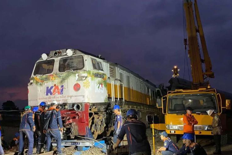 Dua KA lintas selatan beroperasi sesuai relasi normal tanpa harus memutar imbas kecelakaan