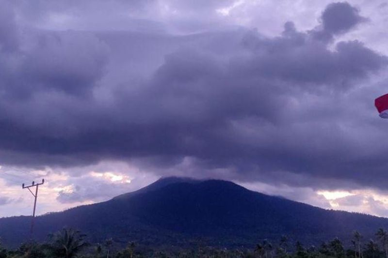 Aktivitas vulkanik Gunung Lewotobi Laki-laki mulai menurun Aktivitas vulkanik Gunung Lewotobi Laki-laki mulai menurun