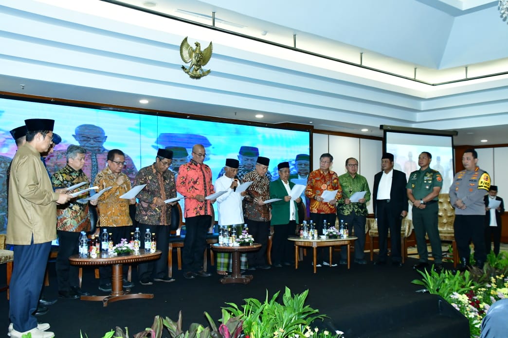 Panglima TNI hadiri deklarasi Pemilu Damai Lintas Ormas dan Agama Panglima TNI hadiri deklarasi Pemilu Damai Lintas Ormas dan Agama