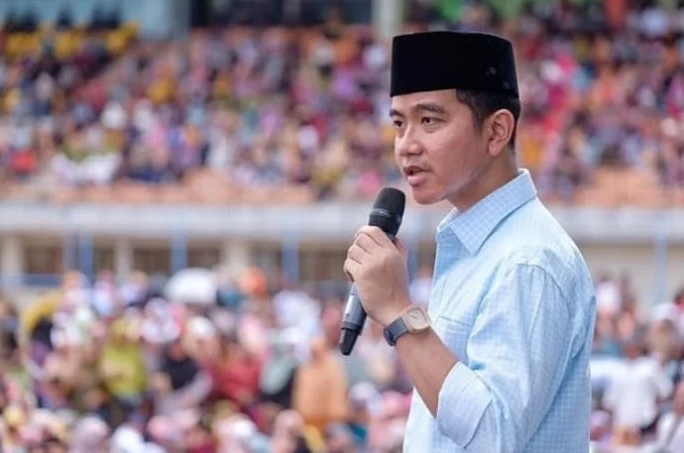Gunakan jam brand lokal saat kampanye, TKN sebut bentuk keberpihakan Gibran terhadap UMKM Gunakan jam brand lokal saat kampanye, TKN sebut bentuk keberpihakan Gibran terhadap UMKM