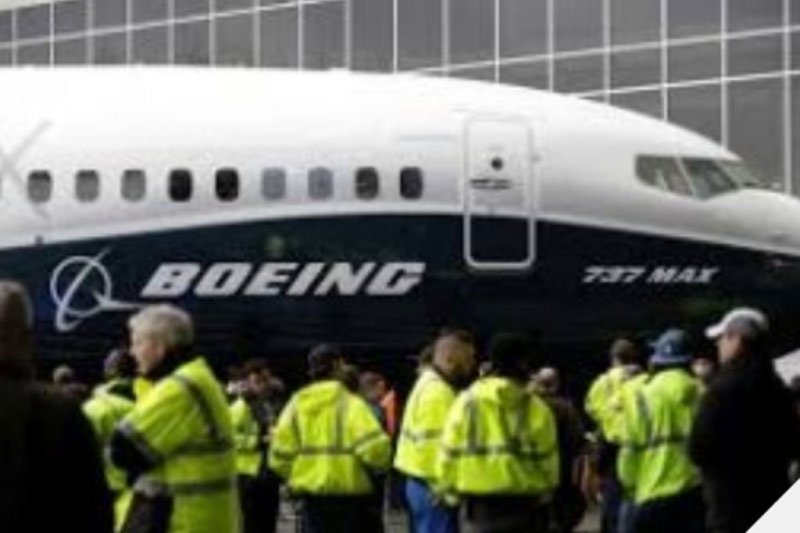 FAA perintahkan maskapai kandangkan sementara Boeing 737 MAX 9 FAA perintahkan maskapai kandangkan sementara Boeing 737 MAX 9