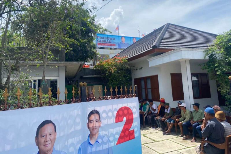Kafe Prabowo-Gibran di Magelang sediakan makan dan ngopi gratis untuk masyarakat Kafe Prabowo-Gibran di Magelang sediakan makan dan ngopi gratis untuk masyarakat