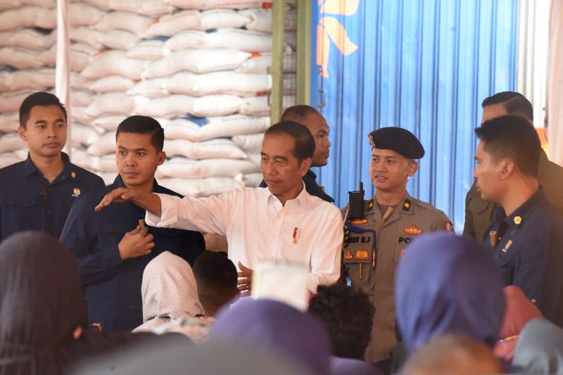 Presiden Jokowi tegaskan buka data pertahanan tidak seperti toko kelontong Presiden Jokowi tegaskan buka data pertahanan tidak seperti toko kelontong