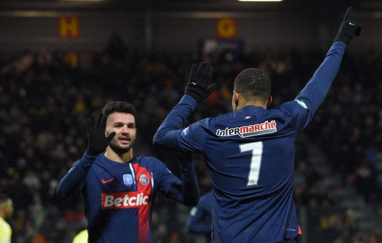 Kylian Mbappe bawa PSG ke 16 besar Piala Prancis Kylian Mbappe bawa PSG ke 16 besar Piala Prancis