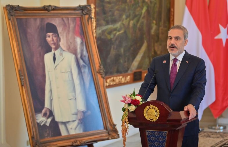 Menlu Turki desak Inggris kurangi ketegangan di Teluk Aden