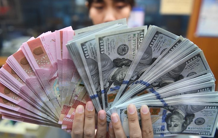 Rupiah anjlok disebabkan kekhawatiran risiko geopolitik 
