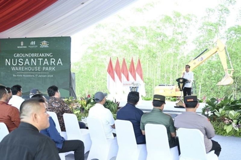Jokowi apresiasi investor lokal bangun kompleks pergudangan pintar IKN Jokowi apresiasi investor lokal bangun kompleks pergudangan pintar IKN