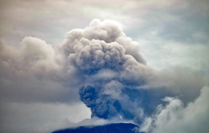 Gunung Marapi mengalami perubahan tipe erupsi Gunung Marapi mengalami perubahan tipe erupsi