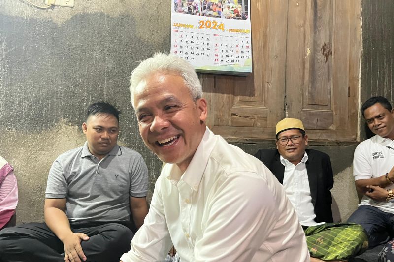 Ganjar sebut bertemu warga jadi vitamin baginya
