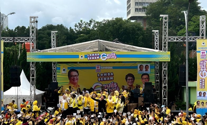 Antusiasme warga Bandung ikuti Senam Geulis Gemoy meski diguyur hujan