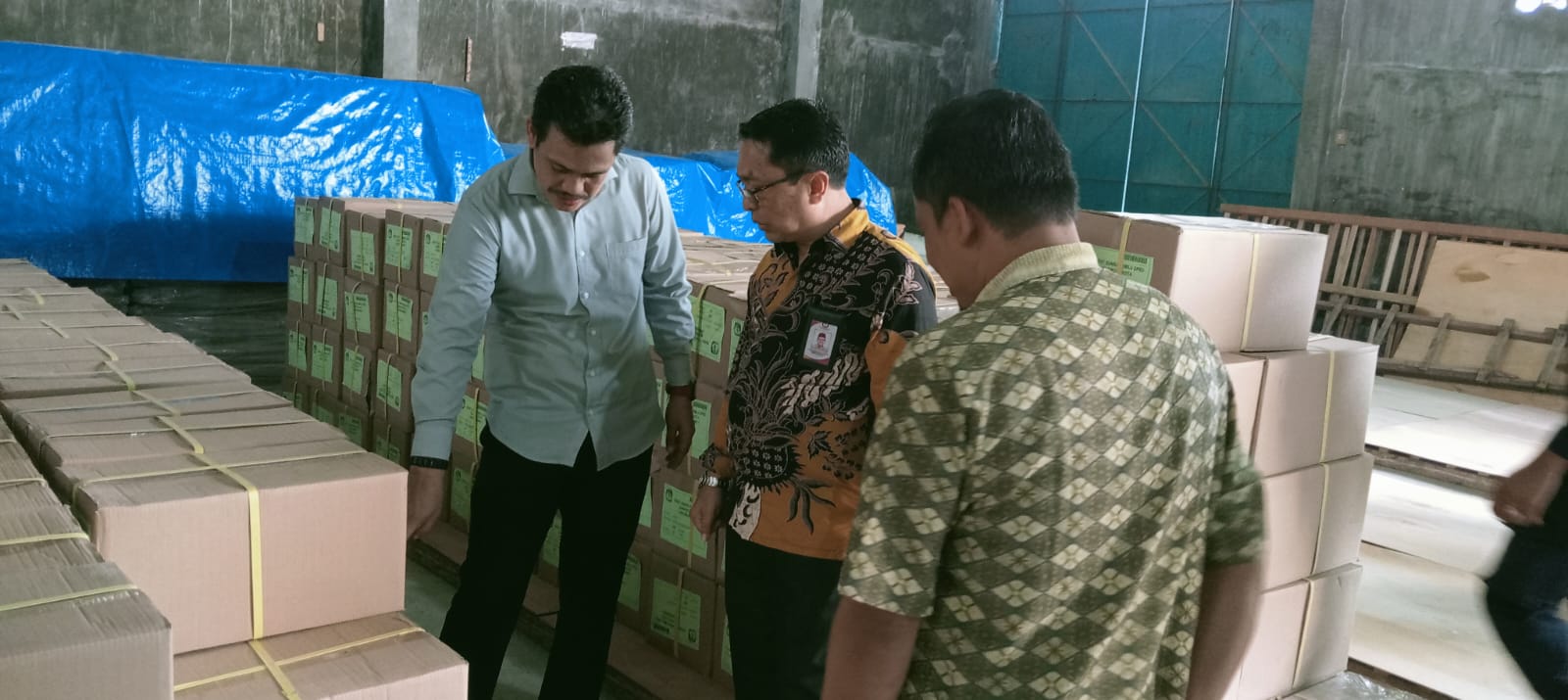 KIP Lhokseumawe terima logistik 1.171 kotak kertas surat suara Pemilu 2024 KIP Lhokseumawe terima logistik 1.171 kotak kertas surat suara Pemilu 2024