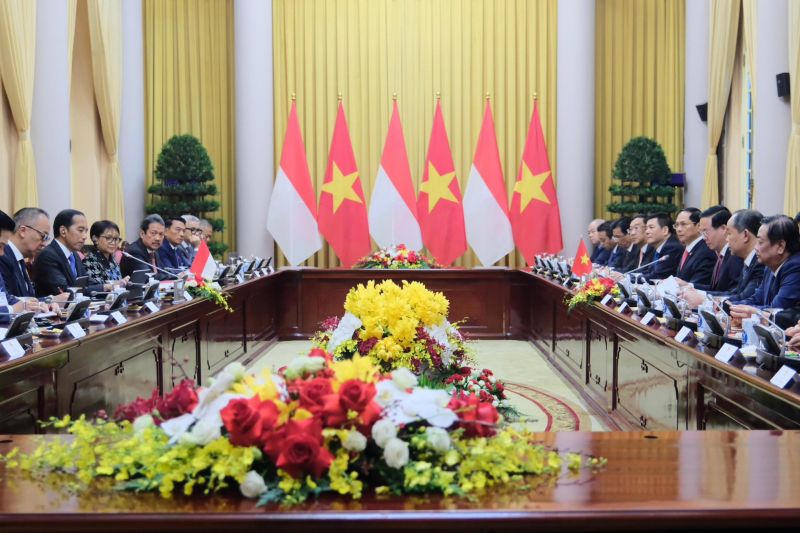 Menlu Retno sebut kunjungan Presiden Jokowi ke Vietnam sangat strategis Menlu Retno sebut kunjungan Presiden Jokowi ke Vietnam sangat strategis