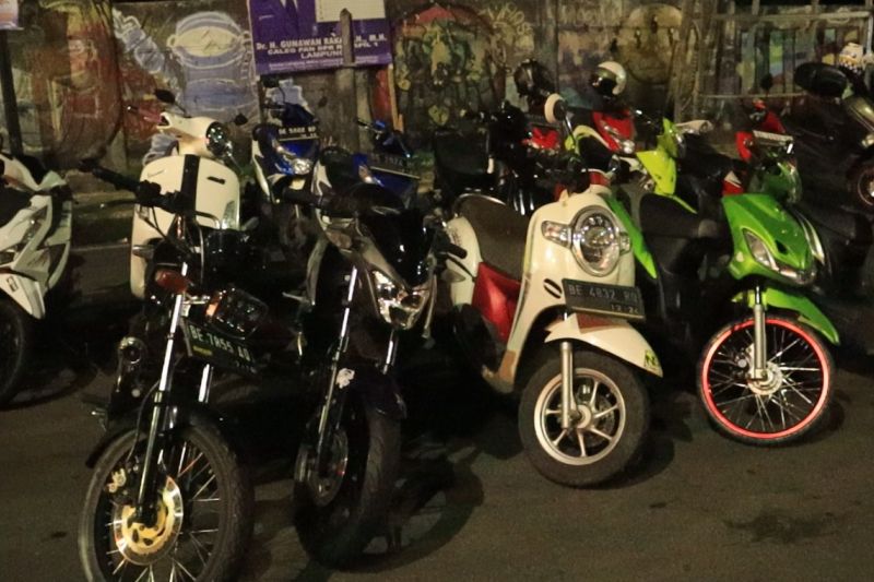 Puluhan kendaraan berknalpot brong terjaring KRYD Polresta Bandarlampung Puluhan kendaraan berknalpot brong terjaring KRYD Polresta Bandarlampung