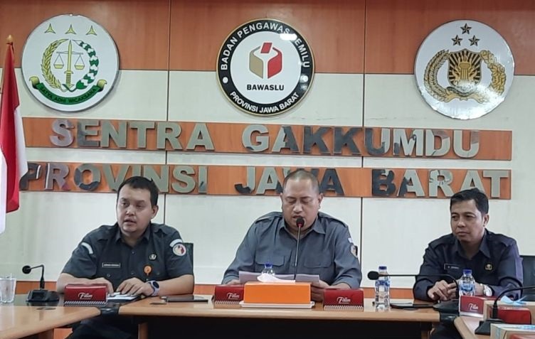 Puluhan pelanggaran terjadi selama kampanye di Jawa Barat Puluhan pelanggaran terjadi selama kampanye di Jawa Barat