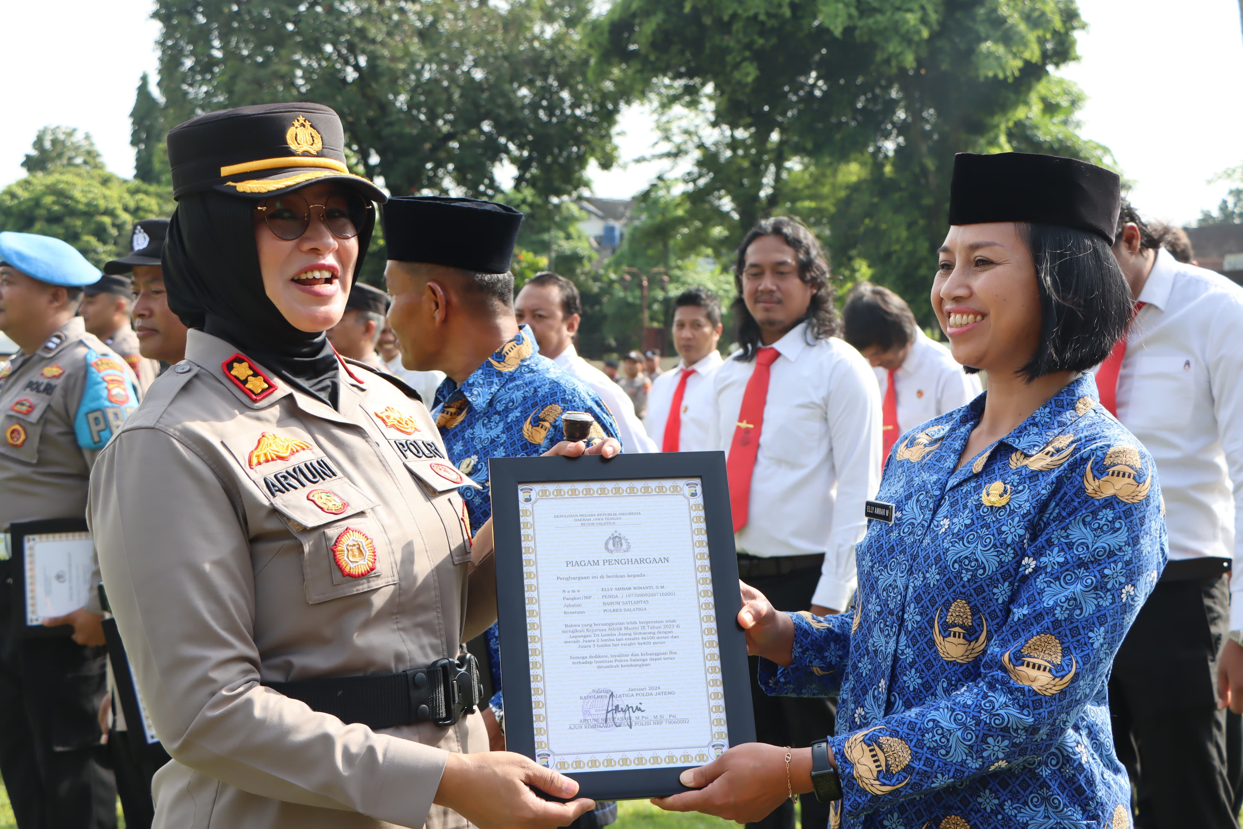 Ungkap peredaran upal, personil Polres Salatiga terima reward Ungkap peredaran upal, personil Polres Salatiga terima reward