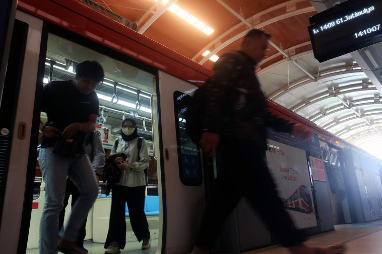 Perjalanan LRT Jabodebek di Stasiun Halim berangsur normal Perjalanan LRT Jabodebek di Stasiun Halim berangsur normal