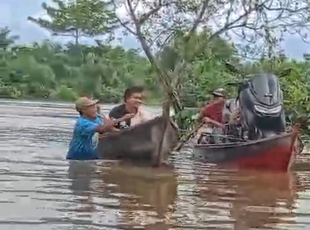 Dua sungai di Labuhan Batu meluap, 2.100 rumah terendam Dua sungai di Labuhan Batu meluap, 2.100 rumah terendam