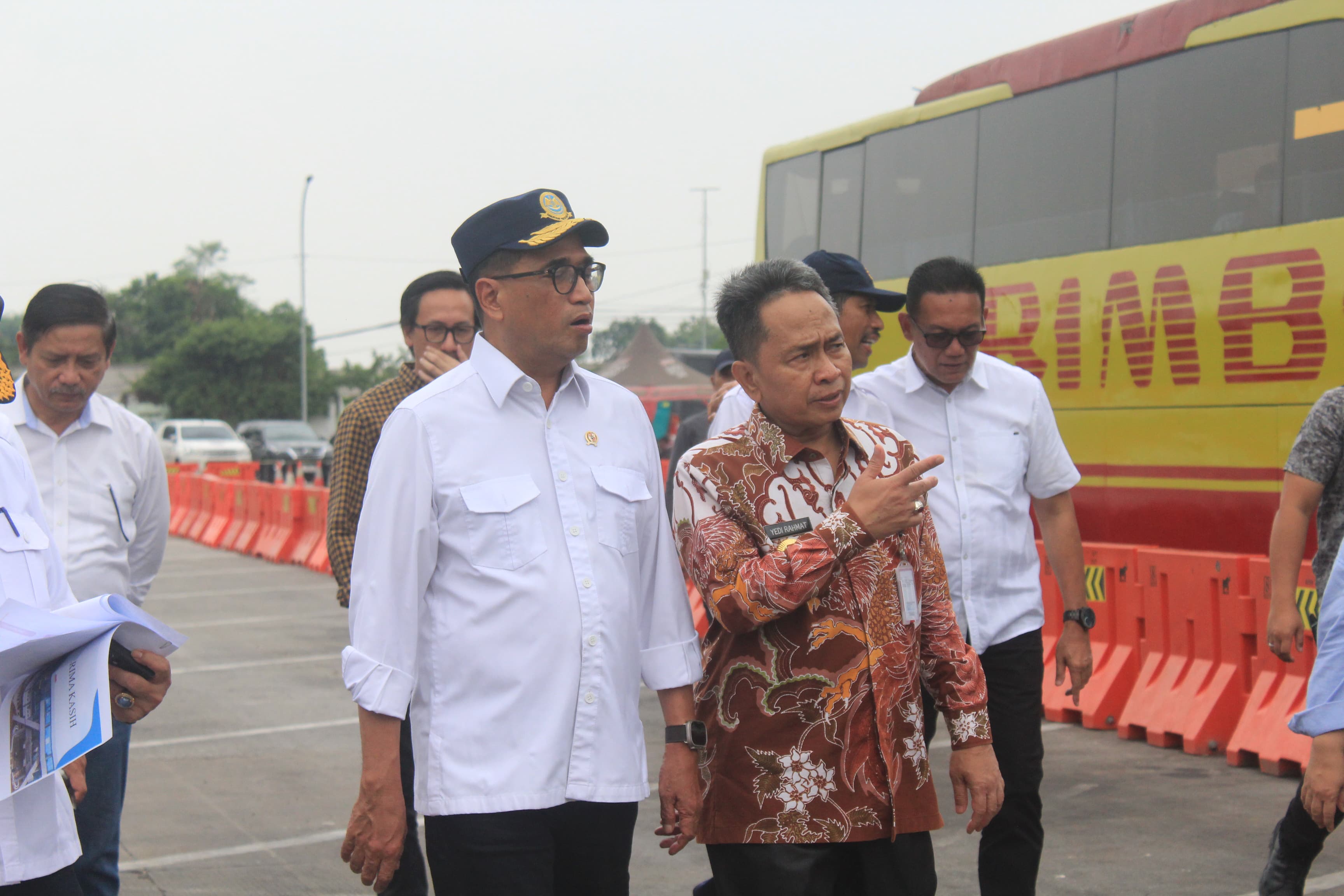 Menhub dan Dirjen Hubdar monitoring persiapan kedatangan Presiden Jokowi di Kota Serang Menhub dan Dirjen Hubdar monitoring persiapan kedatangan Presiden Jokowi di Kota Serang