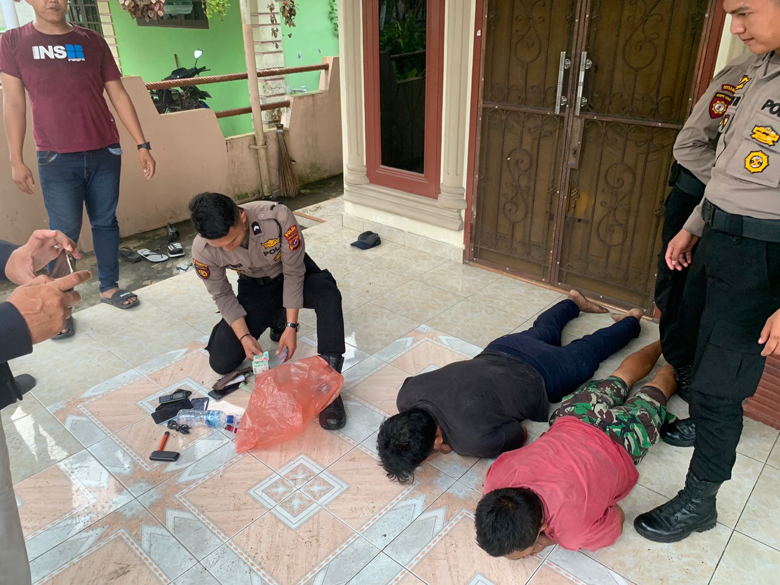 Lagi, polisi gerebek sarang narkoba di Medan Sunggal dan Kutalimbaru Lagi, polisi gerebek sarang narkoba di Medan Sunggal dan Kutalimbaru