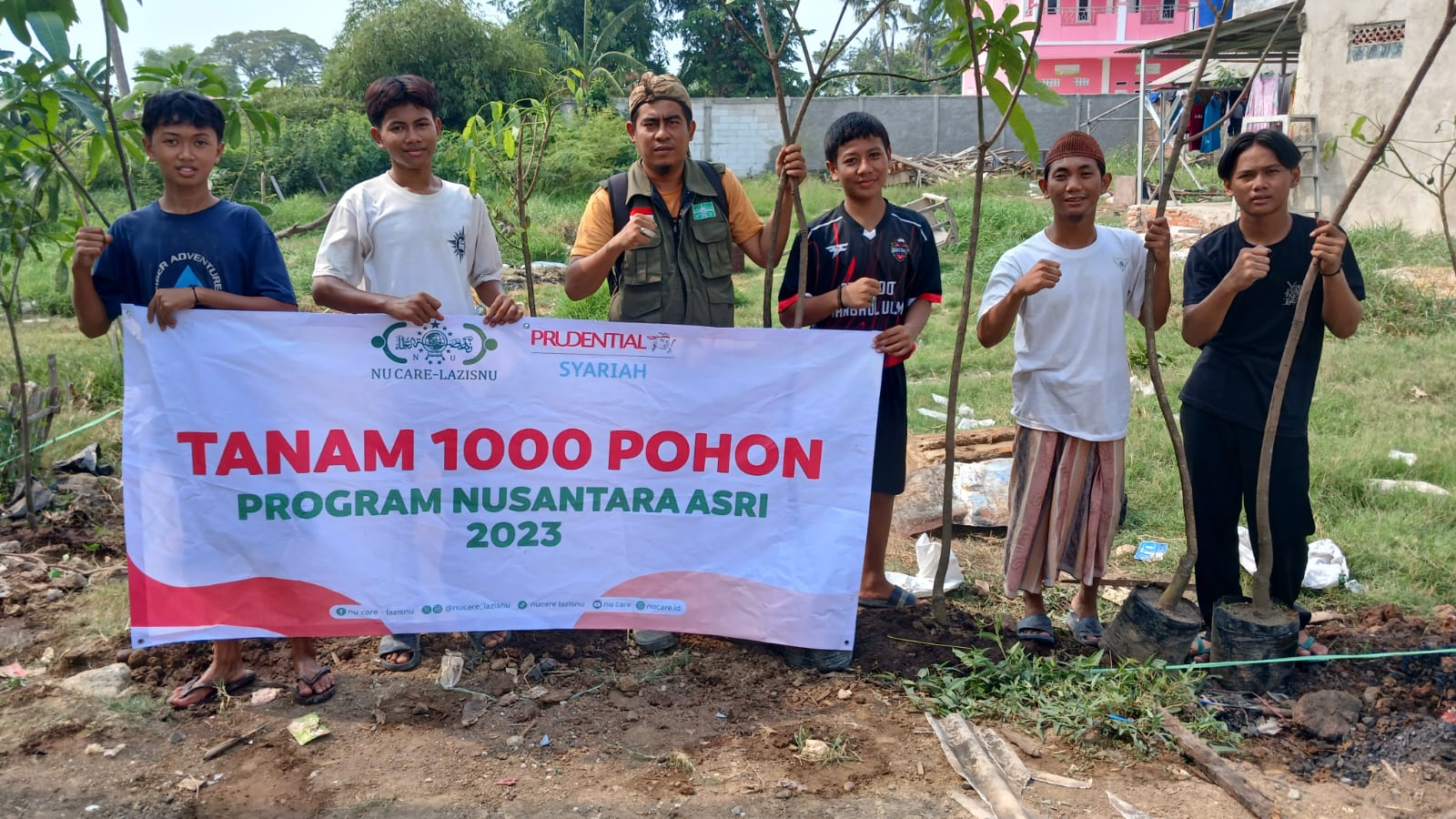 Wujudkan Bekasi hijau, LAZISNU dan Prudential Syariah lakukan kegiatan tanam pohon Wujudkan Bekasi hijau, LAZISNU dan Prudential Syariah lakukan kegiatan tanam pohon