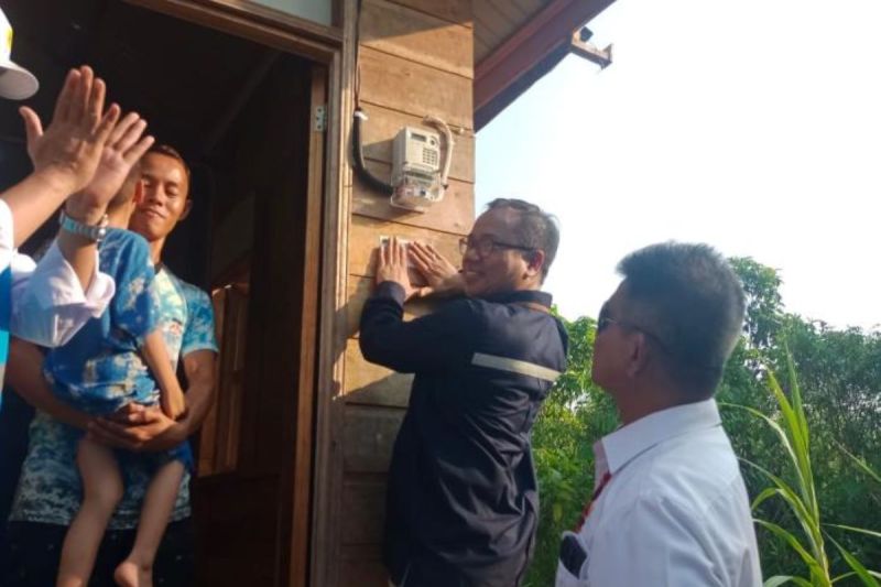 Kementerian ESDM pasang listrik gratis 131.600 rumah tangga di 2023 Kementerian ESDM pasang listrik gratis 131.600 rumah tangga di 2023