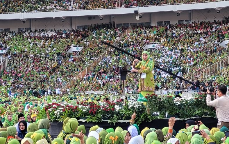 Ucapan terima kasih Khofifah kepada Jokowi karena telah berperan besar bagi NU Ucapan terima kasih Khofifah kepada Jokowi karena telah berperan besar bagi NU