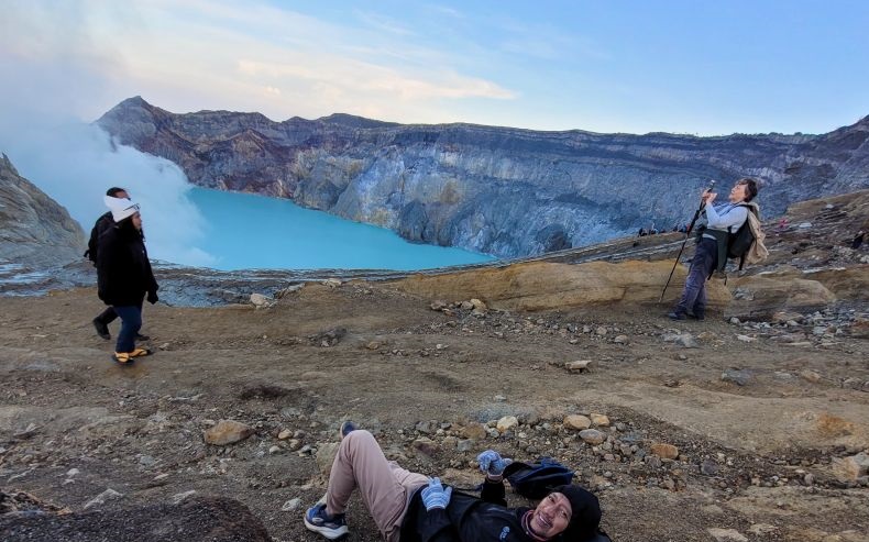 Pengelola Kawah Ijen catat kunjungan wisatawan capai 15.000 orang Pengelola Kawah Ijen catat kunjungan wisatawan capai 15.000 orang