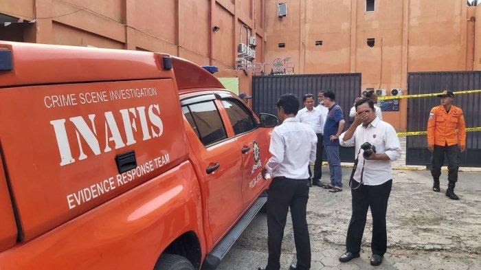 Tim Inafis Polda Jateng dan Puslabfor Polri terus ungkap kasus kebakaran karaoke di Tegal Tim Inafis Polda Jateng dan Puslabfor Polri terus ungkap kasus kebakaran karaoke di Tegal