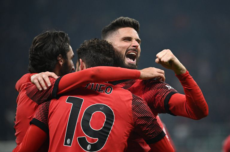 Milan kokohkan posisi di peringkat ketiga setelah menang 3-1 atas Roma
