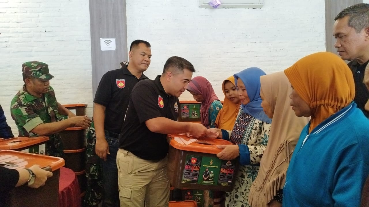 Fun Off Road, Pangdam IV/Diponegoro gelar baksos di Kodim 0712/Tegal Korem 071/Wijayakusuma Fun Off Road, Pangdam IV/Diponegoro gelar baksos di Kodim 0712/Tegal Korem 071/Wijayakusuma