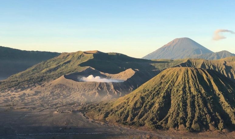 TNBTS larang wisatawan dirikan tenda di kawasan Gunung Bromo TNBTS larang wisatawan dirikan tenda di kawasan Gunung Bromo