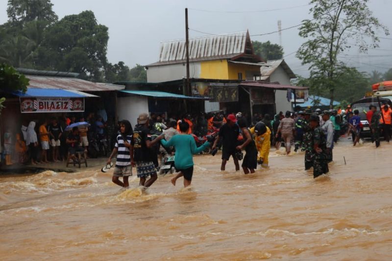 Masyarakat Malut diimbau untuk waspadai cuaca ekstrem Masyarakat Malut diimbau untuk waspadai cuaca ekstrem